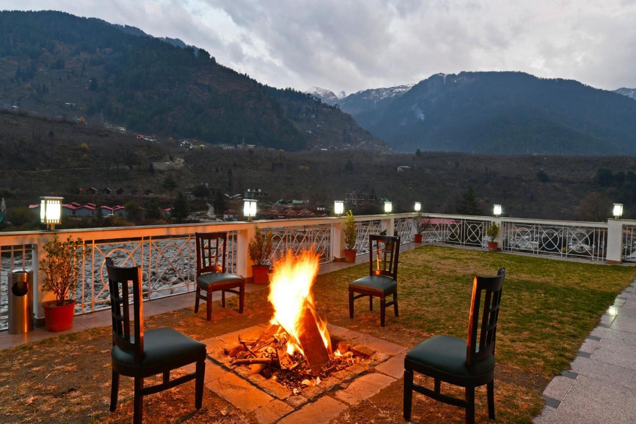 Mastiff Grand Manali Resort Exteriér fotografie